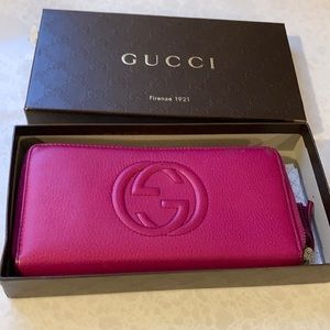 Gucci Soho Pink wallet